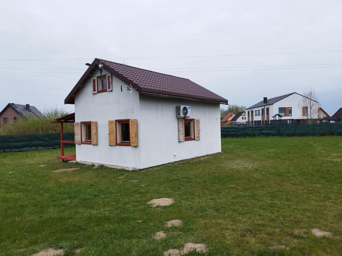 Domek Caloroczny Zastan Exterior photo