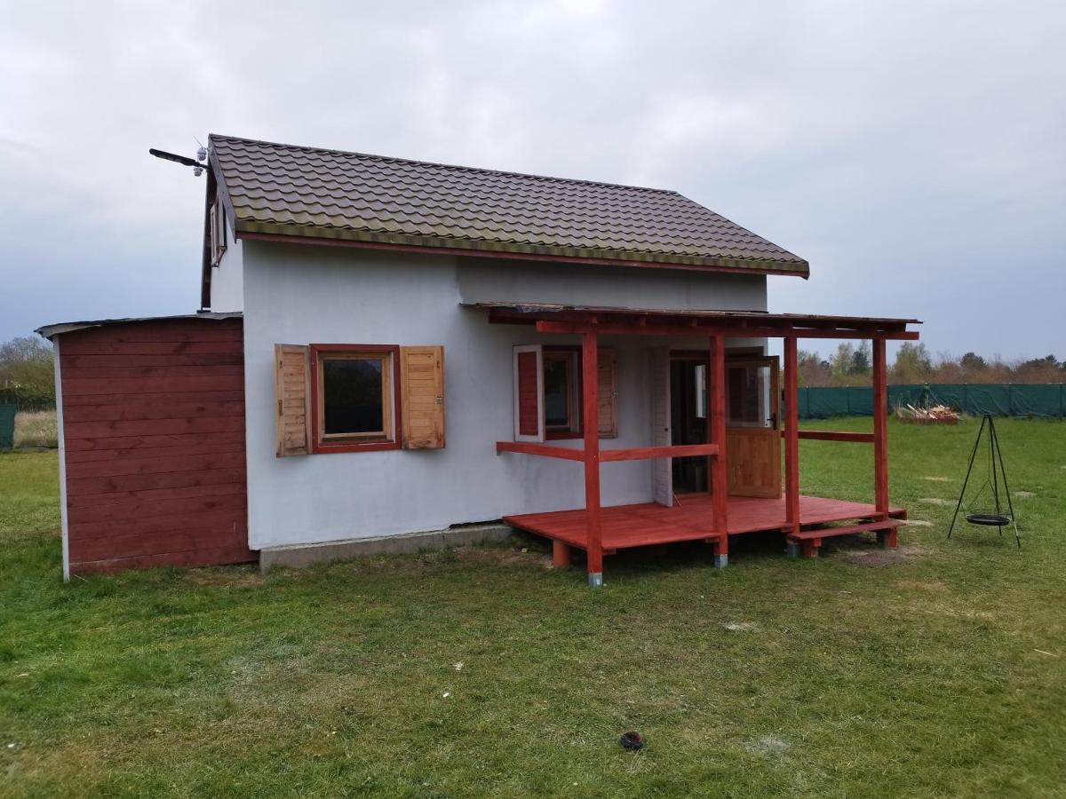 Domek Caloroczny Zastan Exterior photo
